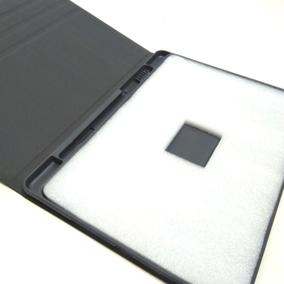 Light cool gray Heyday tablet folio case for 10.2 inch iPad and 10.5 iPad Air … - Picture 2 of 2